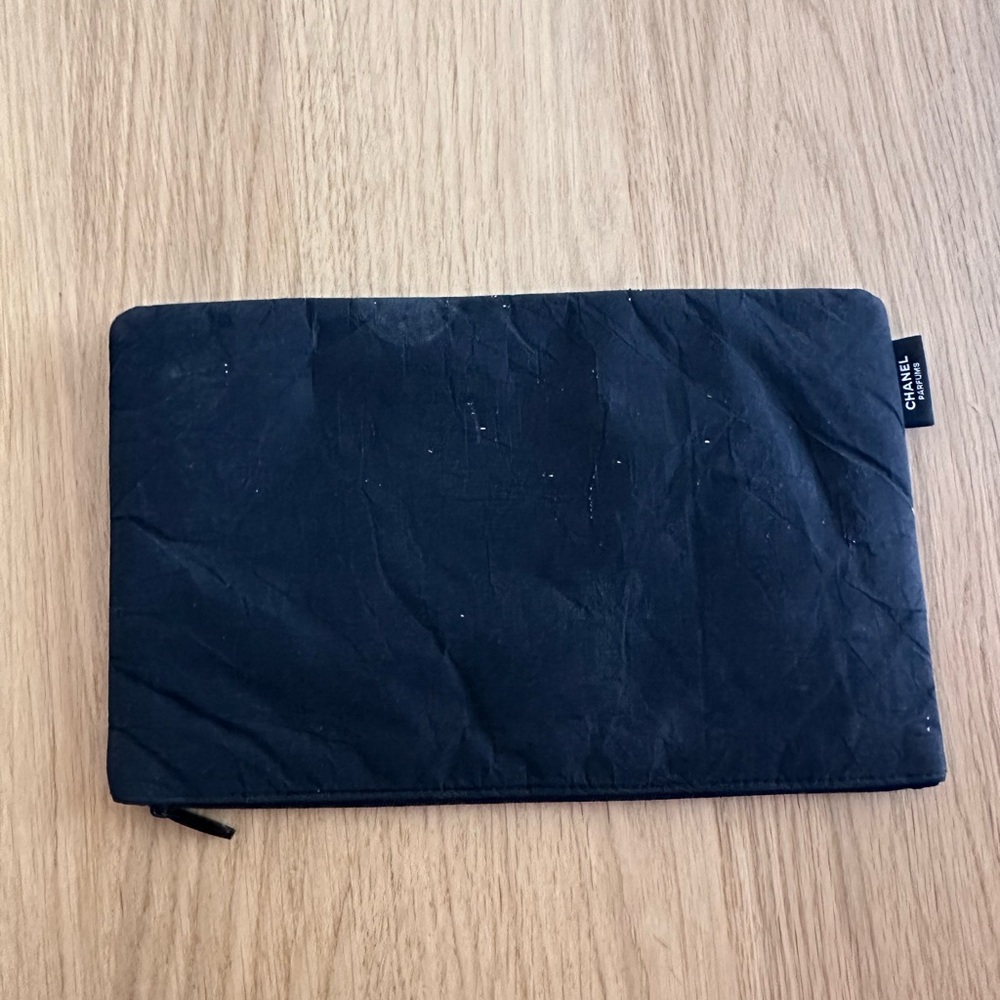 Chanel makeup pouch - Picture 7 of 8